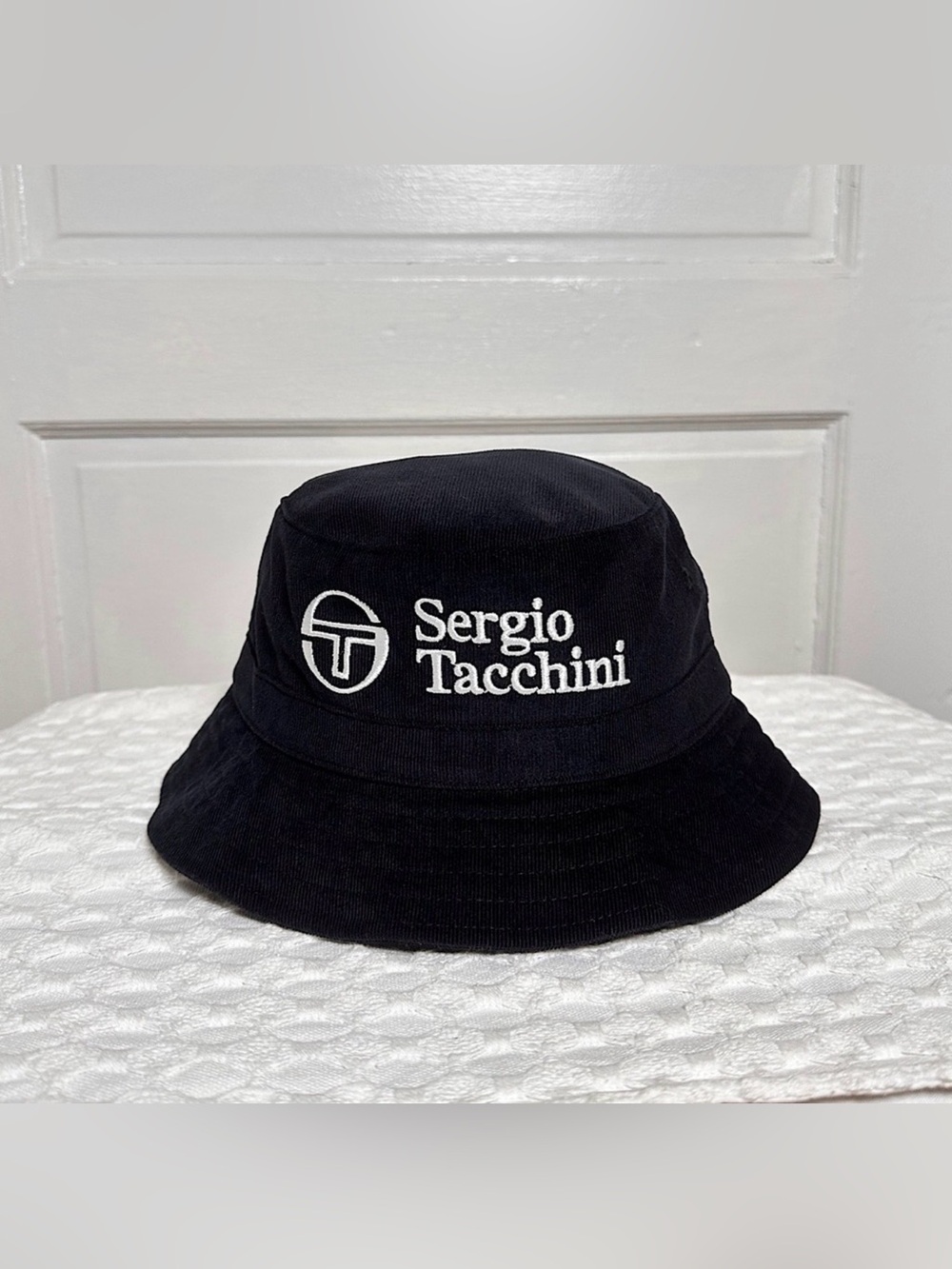 Sergio Tacchini Bucket Hat Embroidered ST Logo Black Corduroy Retro Festival NWT